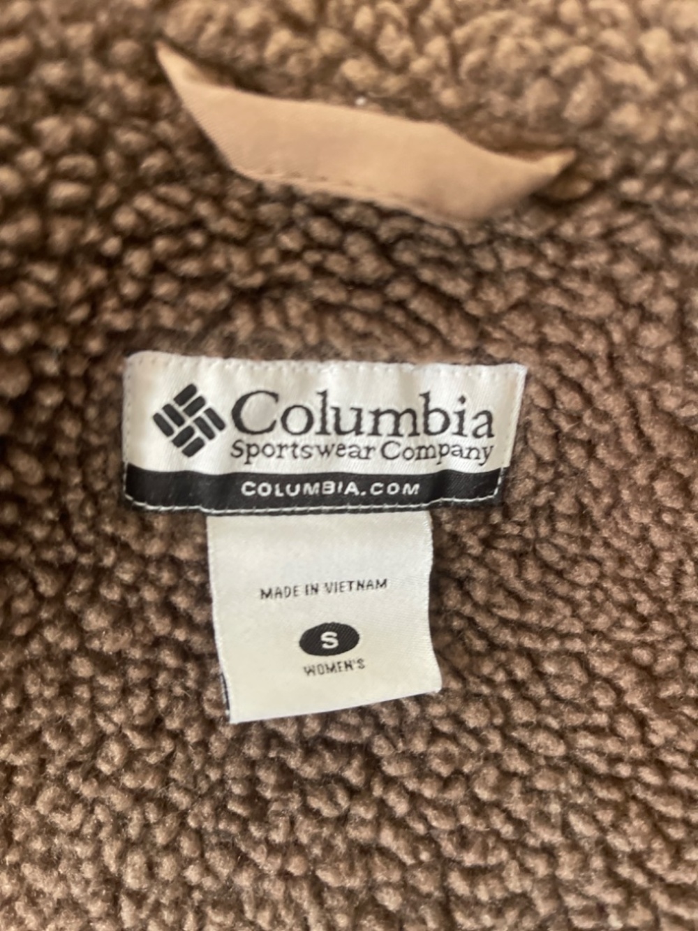 Columbia Women’s Tan Sherpa Lined Embroidered Detailing Zip / Snap Up Vest - Picture 6 of 10